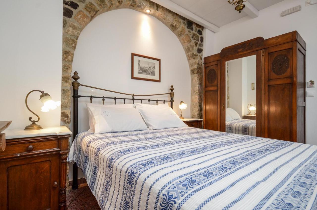 Venetiko Apartments Naxos City ภายนอก รูปภาพ