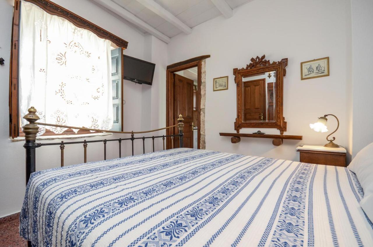 Venetiko Apartments Naxos City ภายนอก รูปภาพ