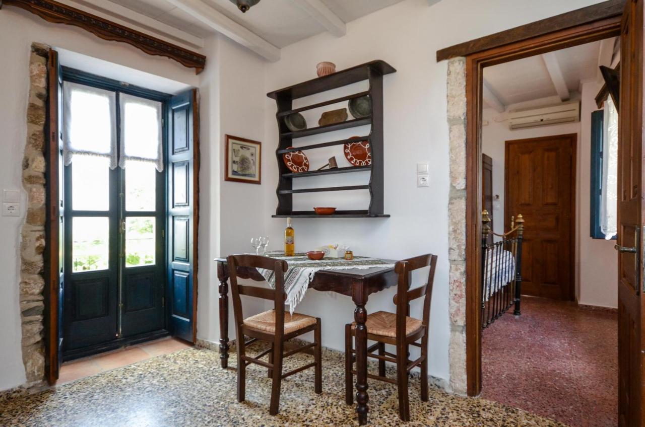 Venetiko Apartments Naxos City ภายนอก รูปภาพ