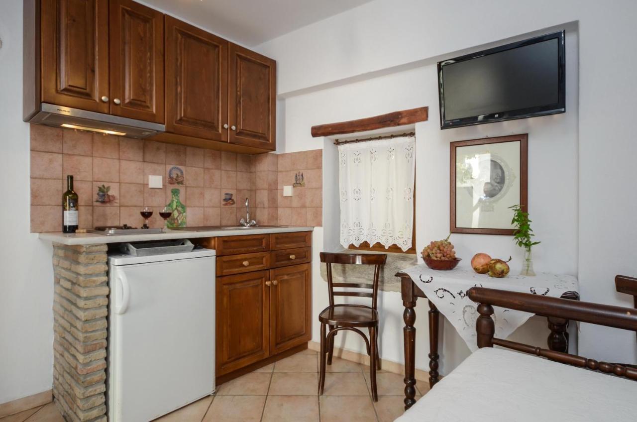 Venetiko Apartments Naxos City ภายนอก รูปภาพ