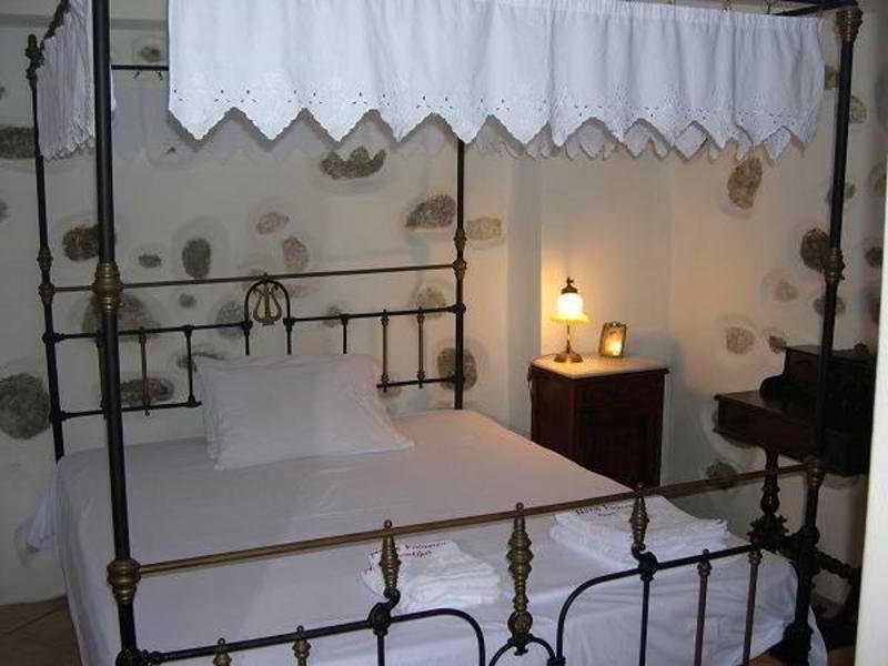 Venetiko Apartments Naxos City ภายนอก รูปภาพ